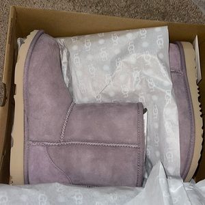 Ugg kids classic 2 brand new